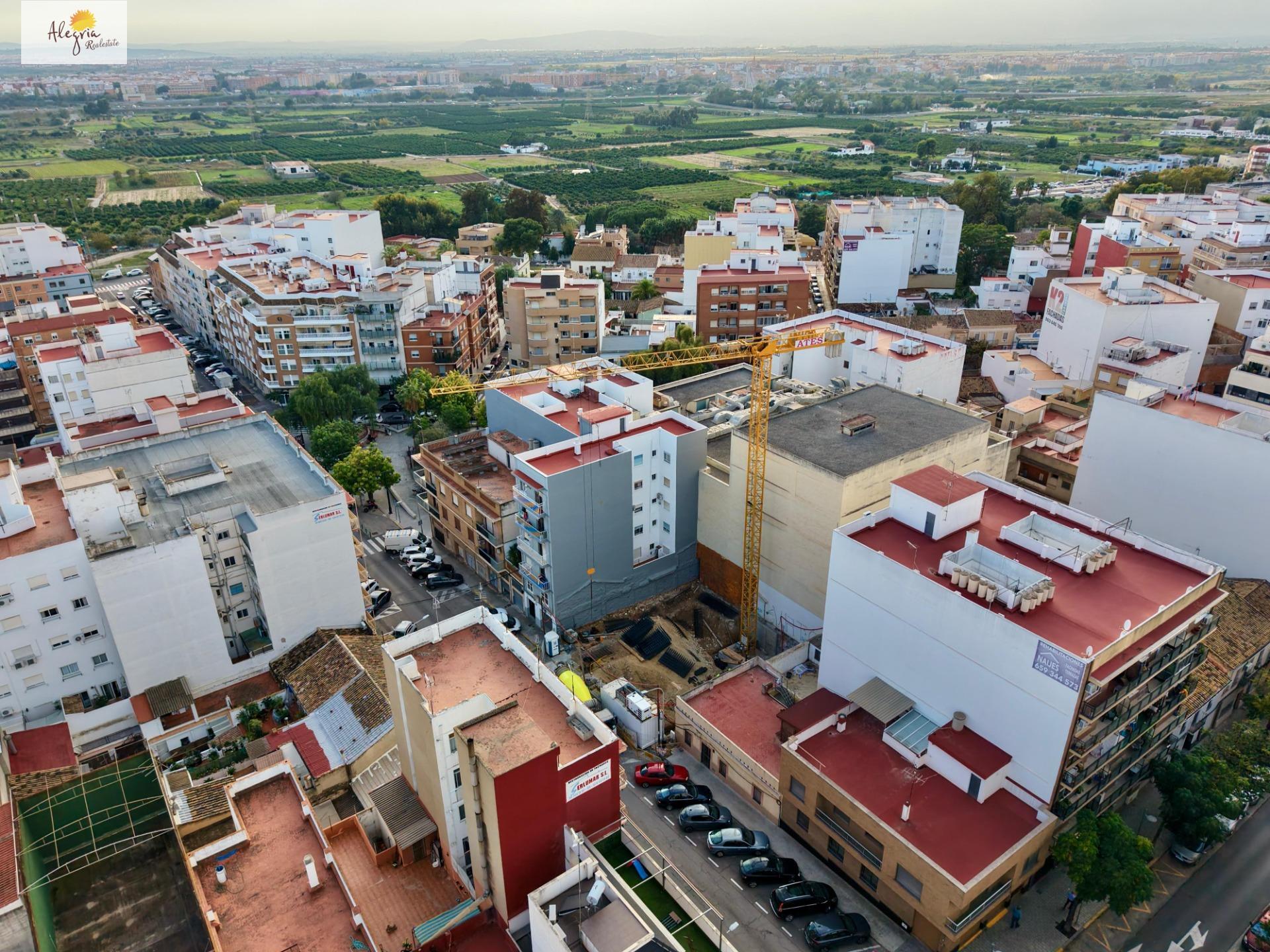 10-5-8 EXCLUSIVE PENTHOUSE IN NEW BUILDING IN PATERNA