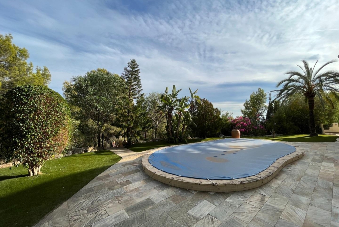 Luxe villa in mediterrane stijl in de Sierra de Altea