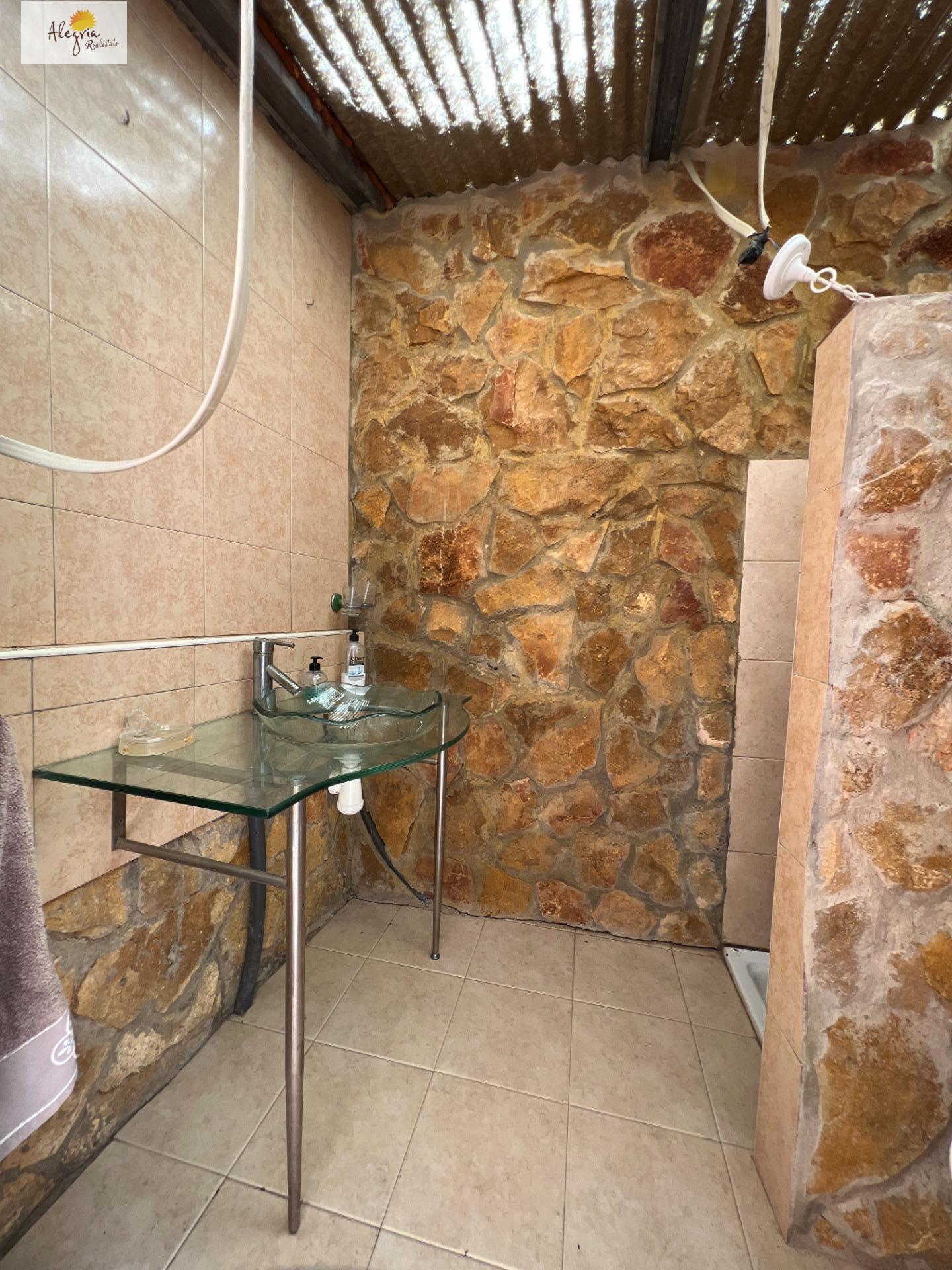 PERFECTO CHALET EN EL BOSQUE DE CHIVA