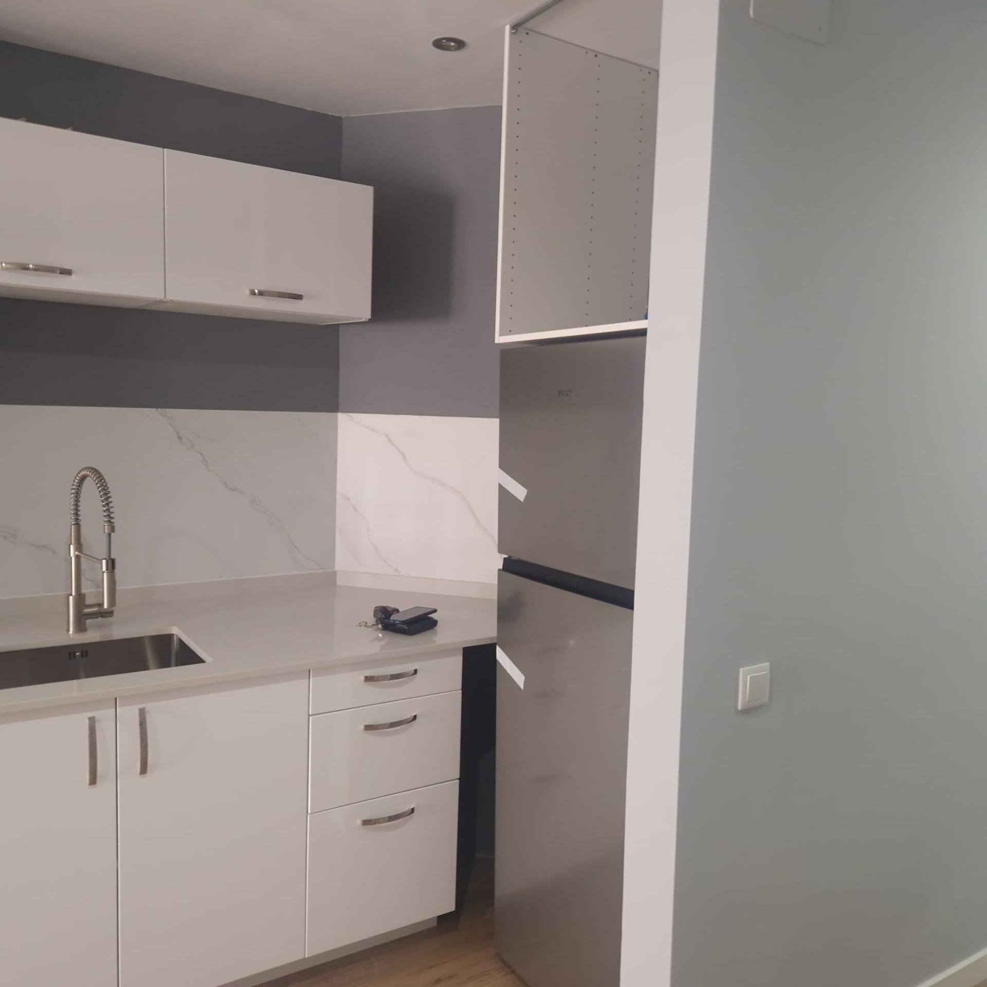 GRAN APARTAMENTO COMPLETAMENTE REFORMADO EN TORREVIEJA, 2 HAB, 2  BAÑOS