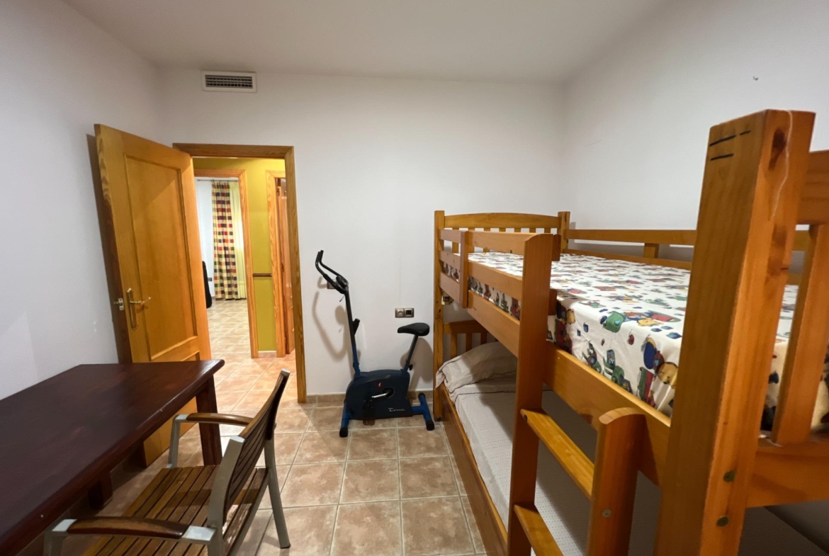 PERFECTO CHALET EN EL BOSQUE DE CHIVA
