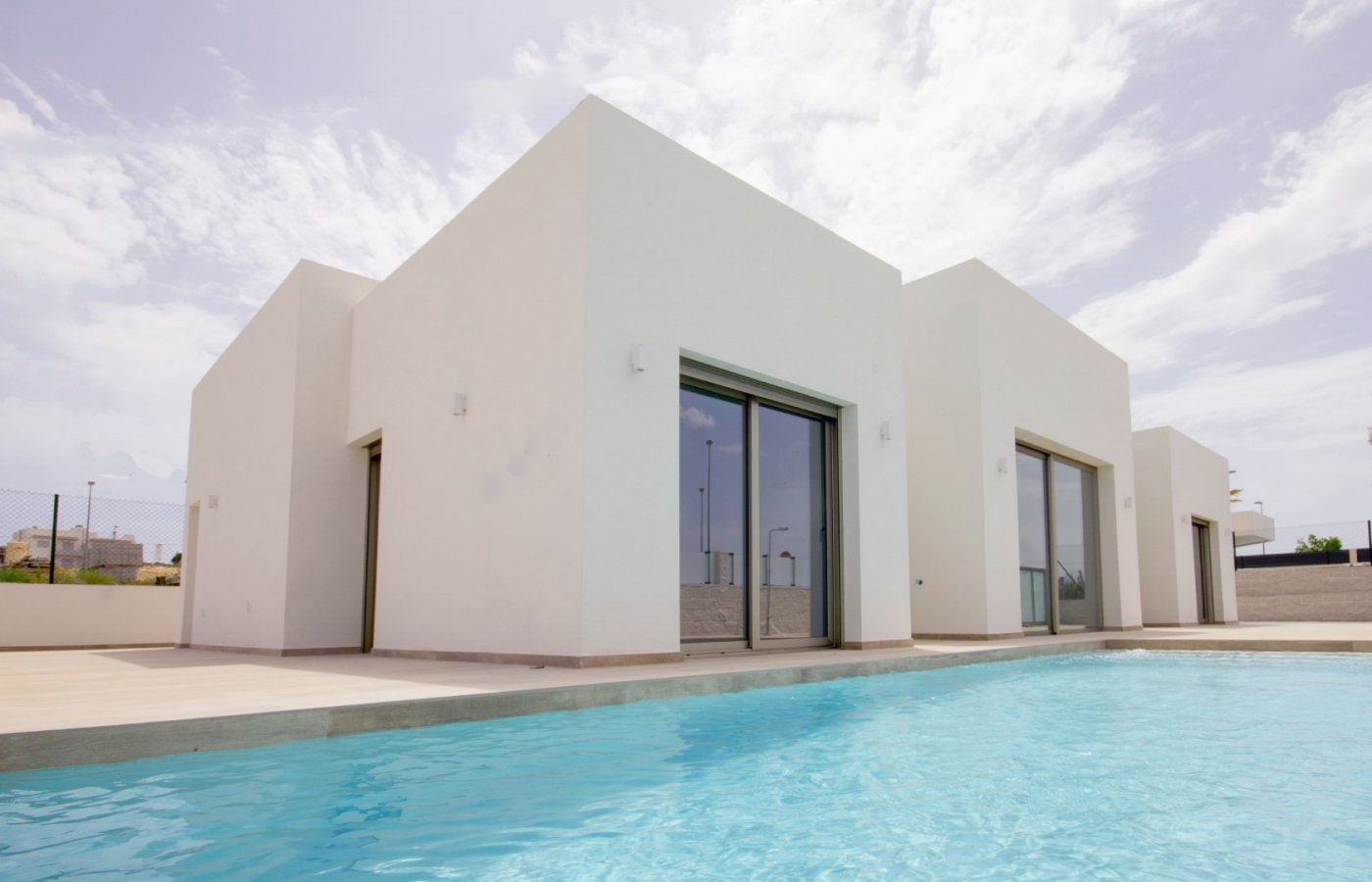 11-10-3 Villa de exclusivo diseño en zona Playa Amerador de El Campello