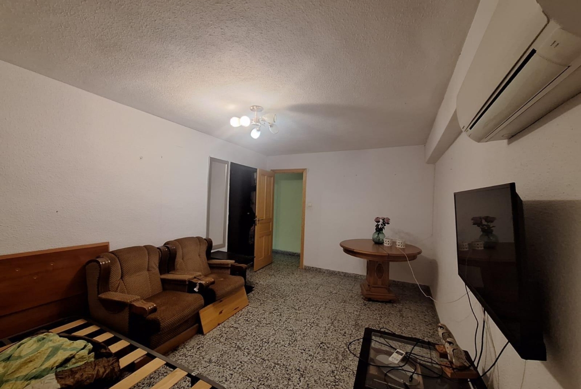 Amplio Piso en Venta en Carolinas Bajas, Alicante – Portonidad Única