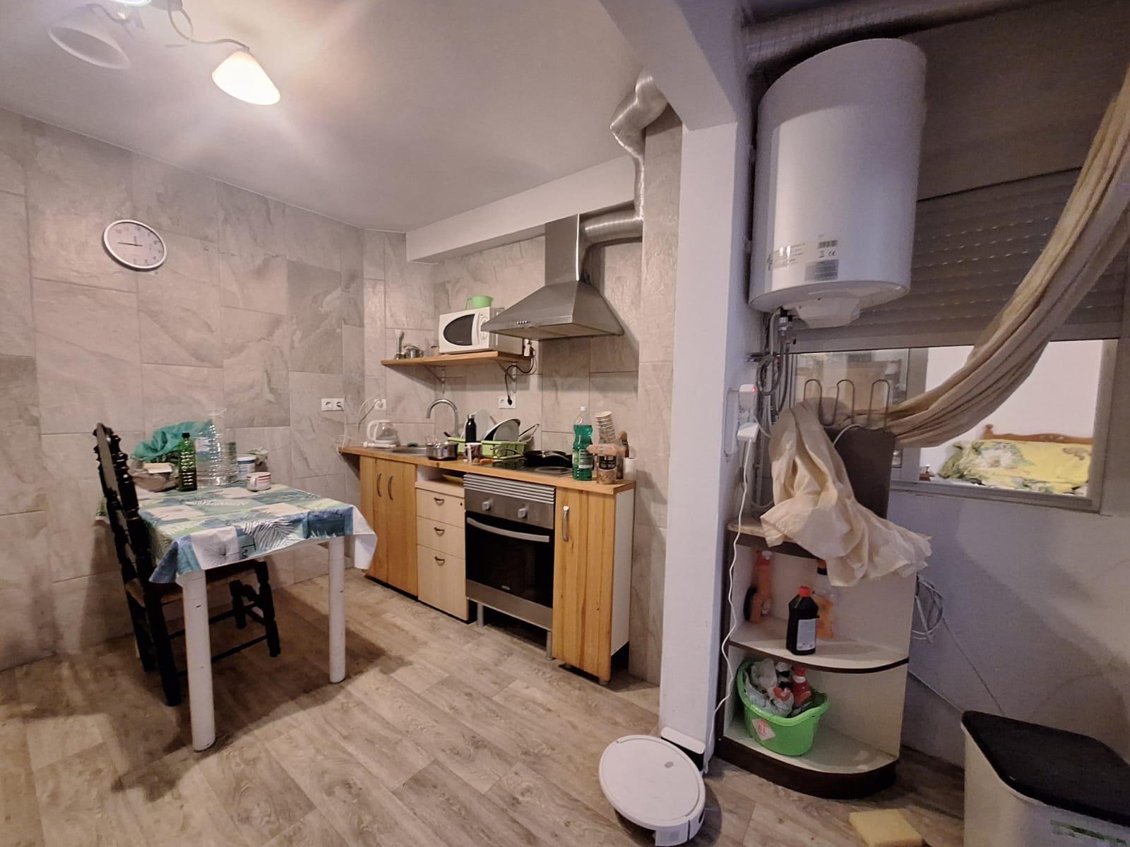 Amplio Piso en Venta en Carolinas Bajas, Alicante – Portonidad Única