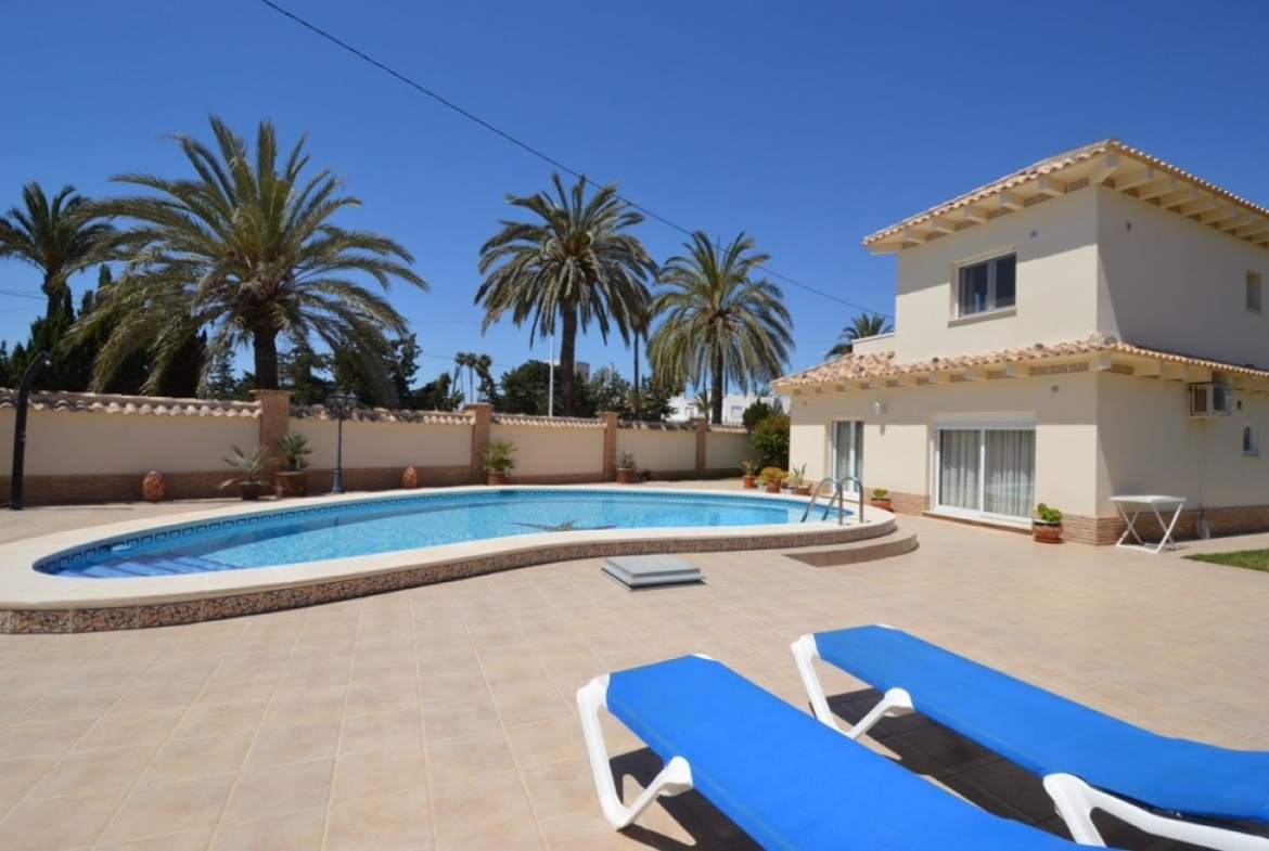 Villa in the best area of Cabo Roig