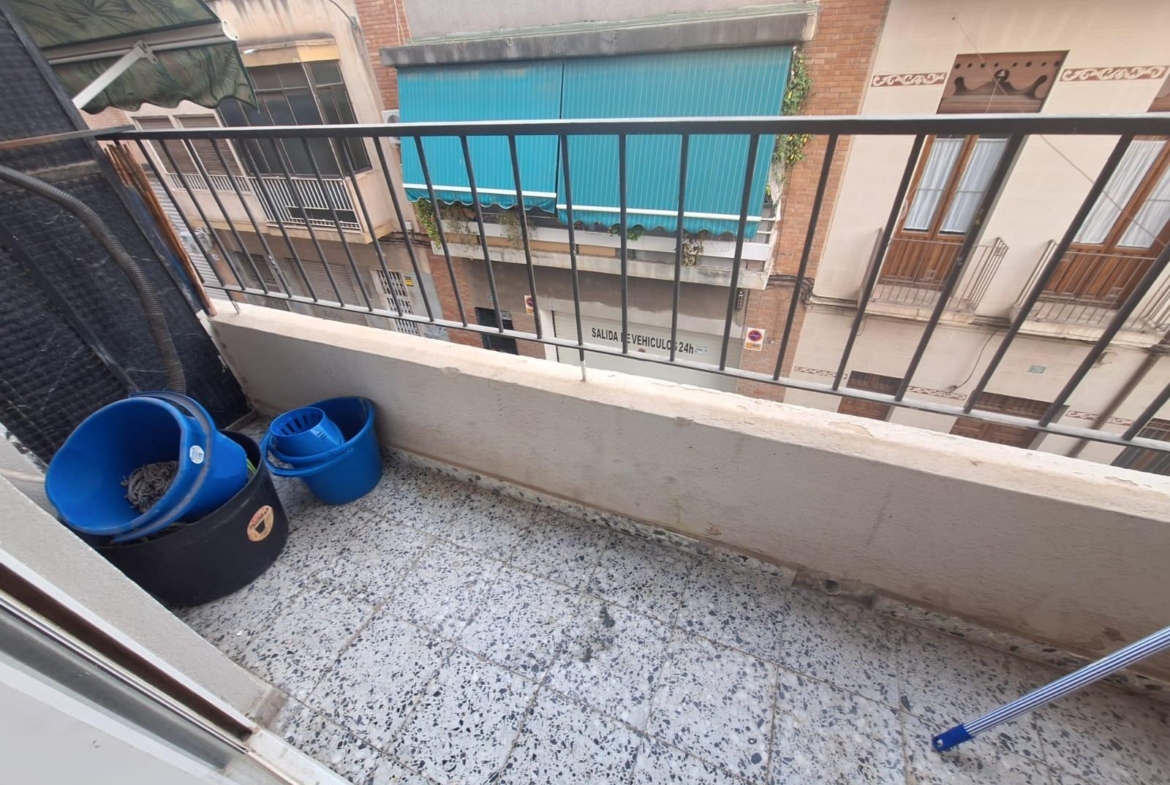 Amplio Piso en Venta en Carolinas Bajas, Alicante – Portonidad Única