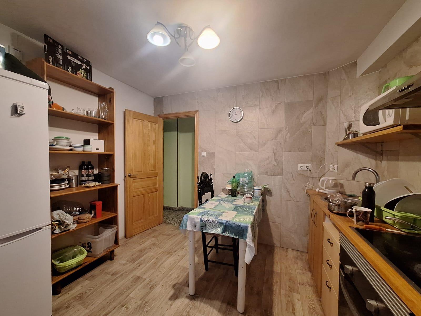 Amplio Piso en Venta en Carolinas Bajas, Alicante – Portonidad Única