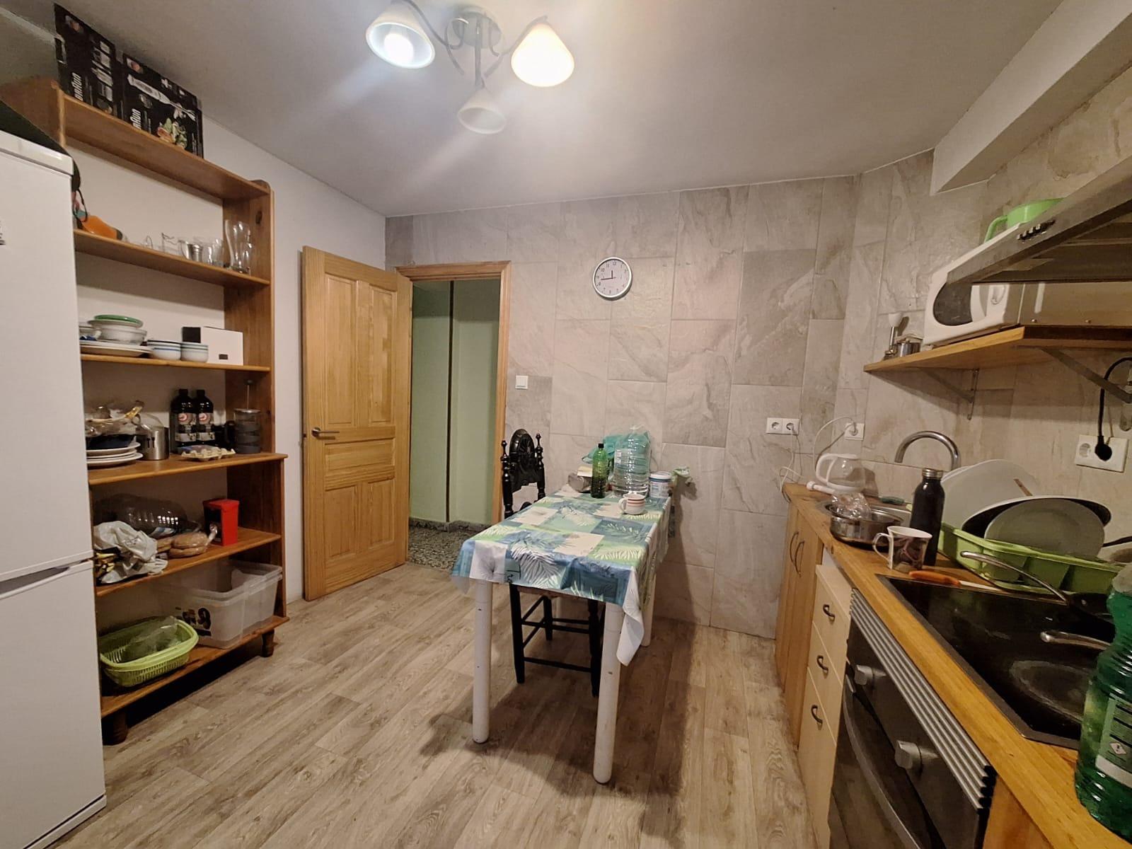 Amplio Piso en Venta en Carolinas Bajas, Alicante – Portonidad Única