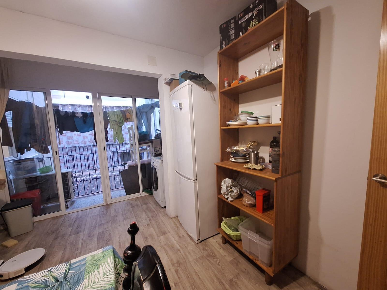 Amplio Piso en Venta en Carolinas Bajas, Alicante – Portonidad Única