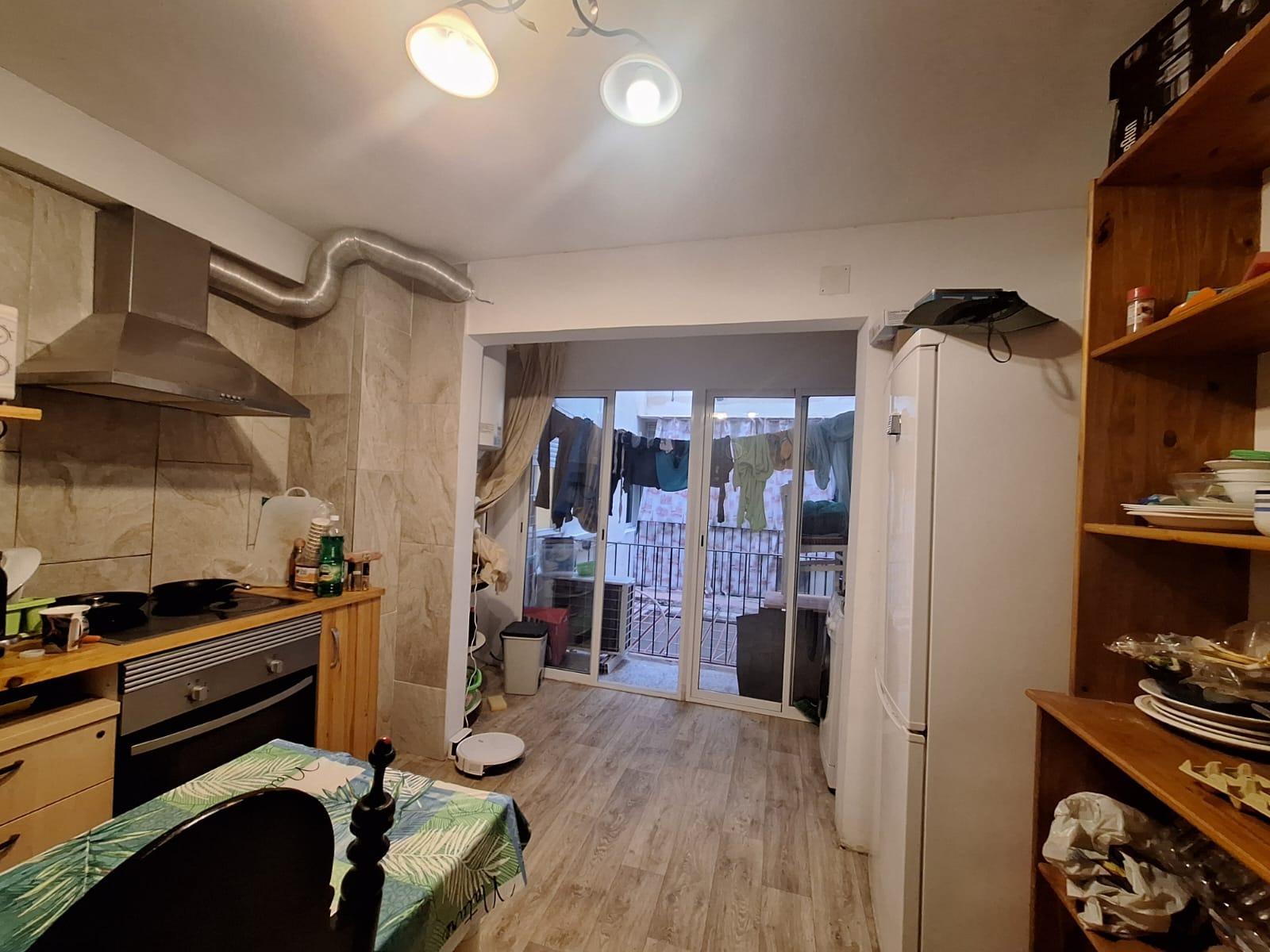 Amplio Piso en Venta en Carolinas Bajas, Alicante – Portonidad Única