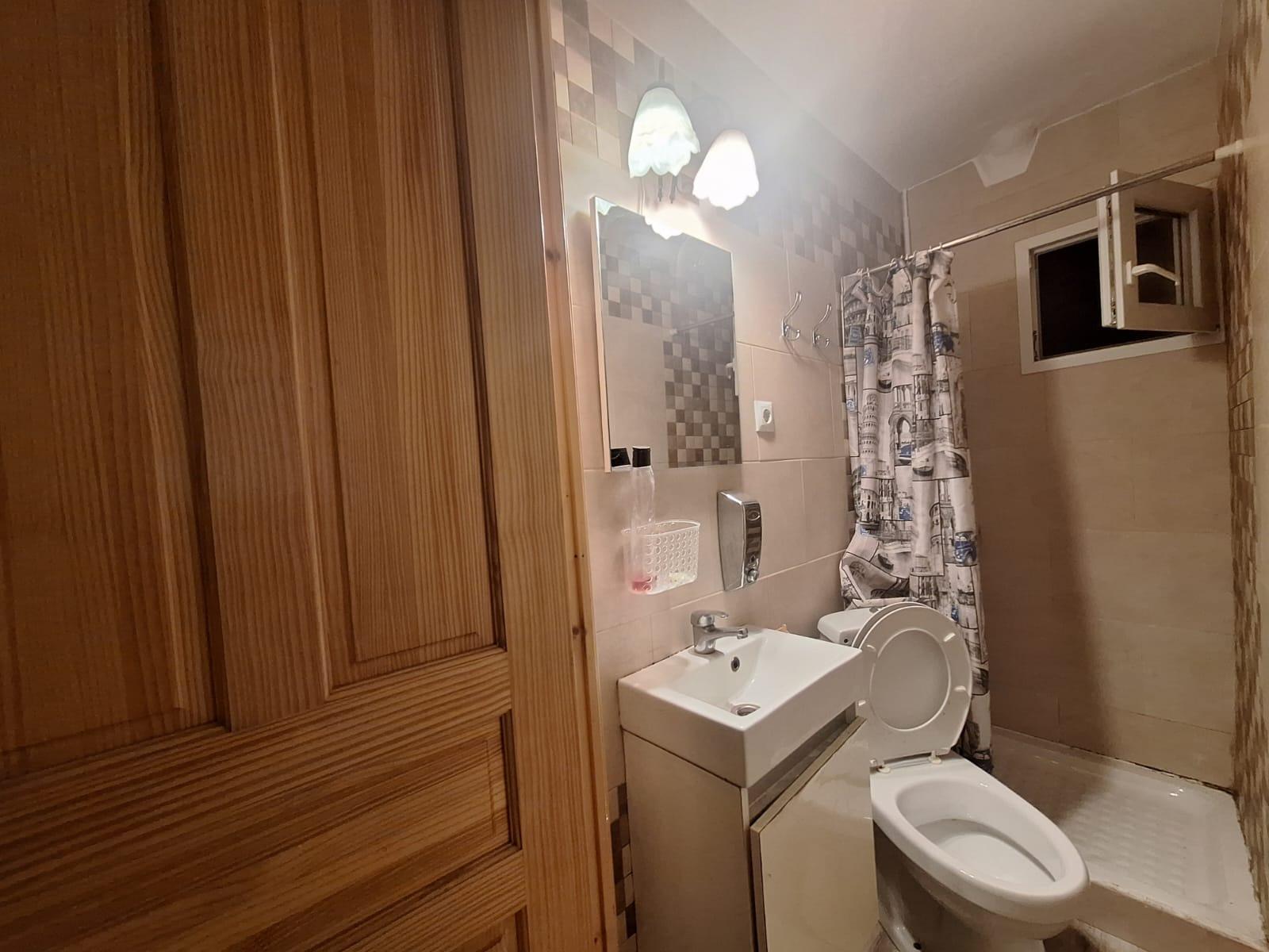 Amplio Piso en Venta en Carolinas Bajas, Alicante – Portonidad Única