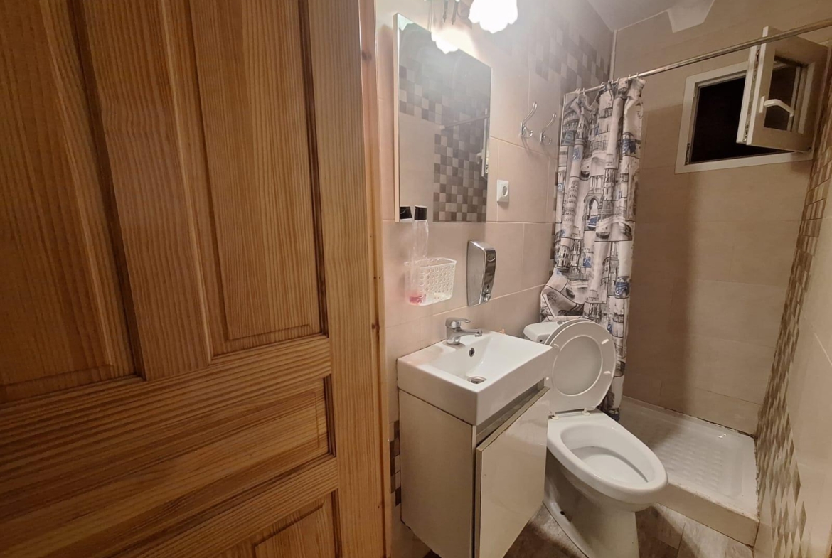 Amplio Piso en Venta en Carolinas Bajas, Alicante – Portonidad Única