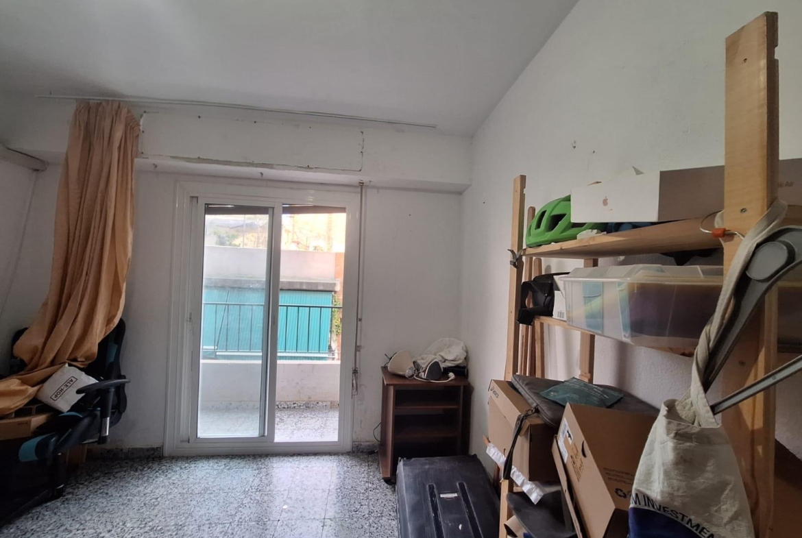 Amplio Piso en Venta en Carolinas Bajas, Alicante – Portonidad Única