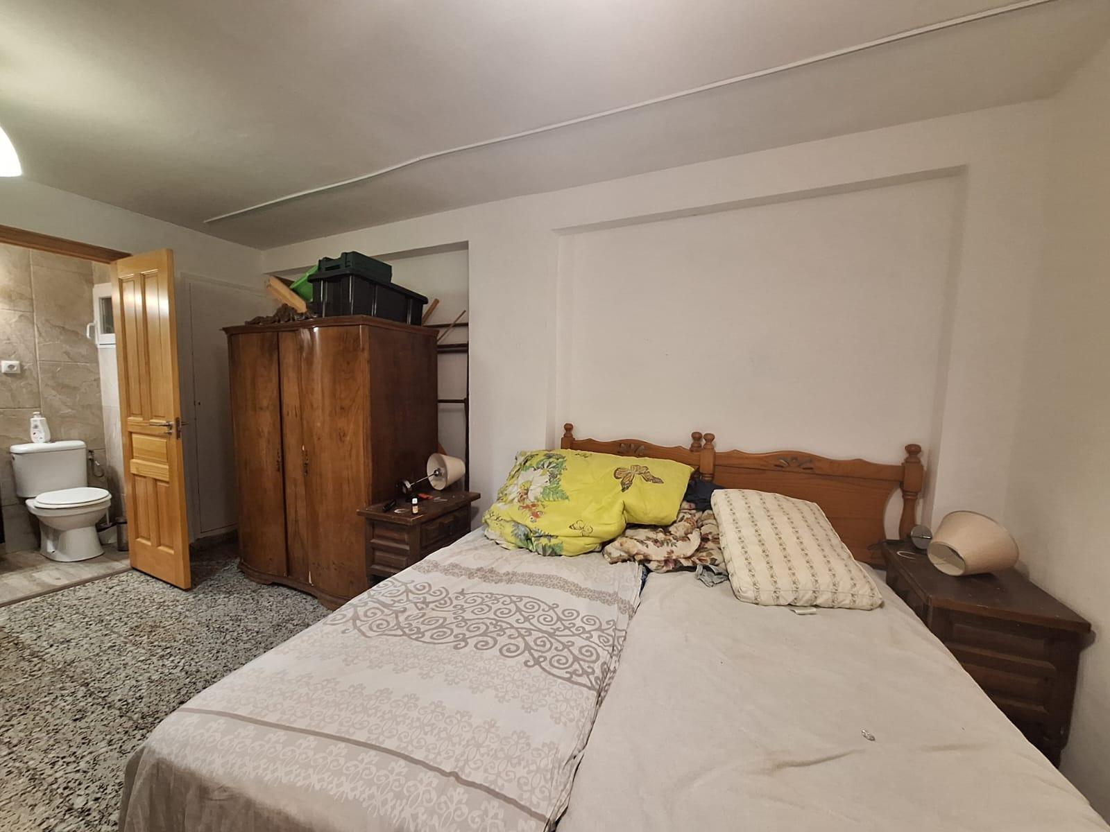 Amplio Piso en Venta en Carolinas Bajas, Alicante – Portonidad Única
