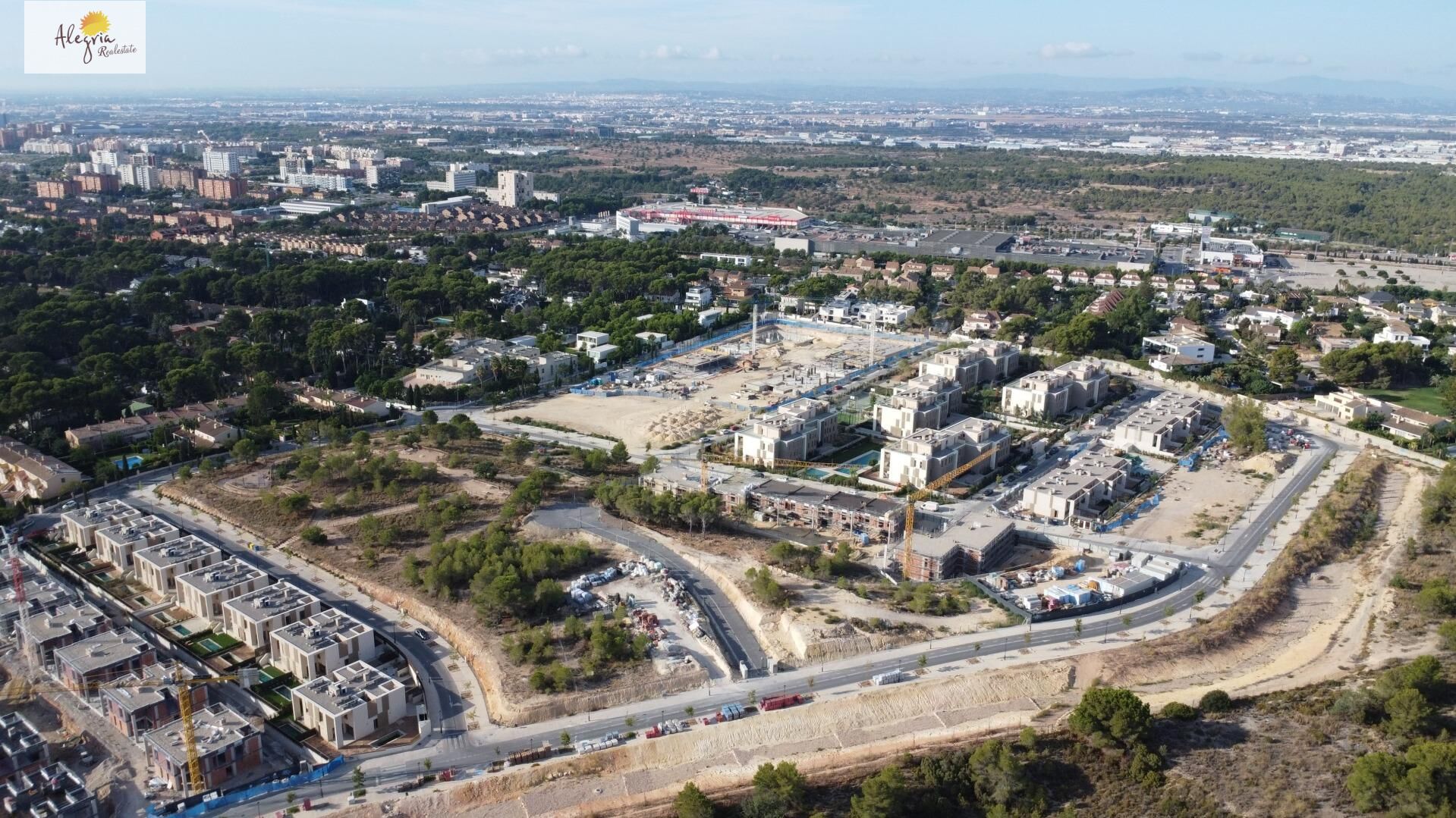 EXCLUSIVOS CHALETS ADOSADOS EN CAMPOLIVAR-GODELLA