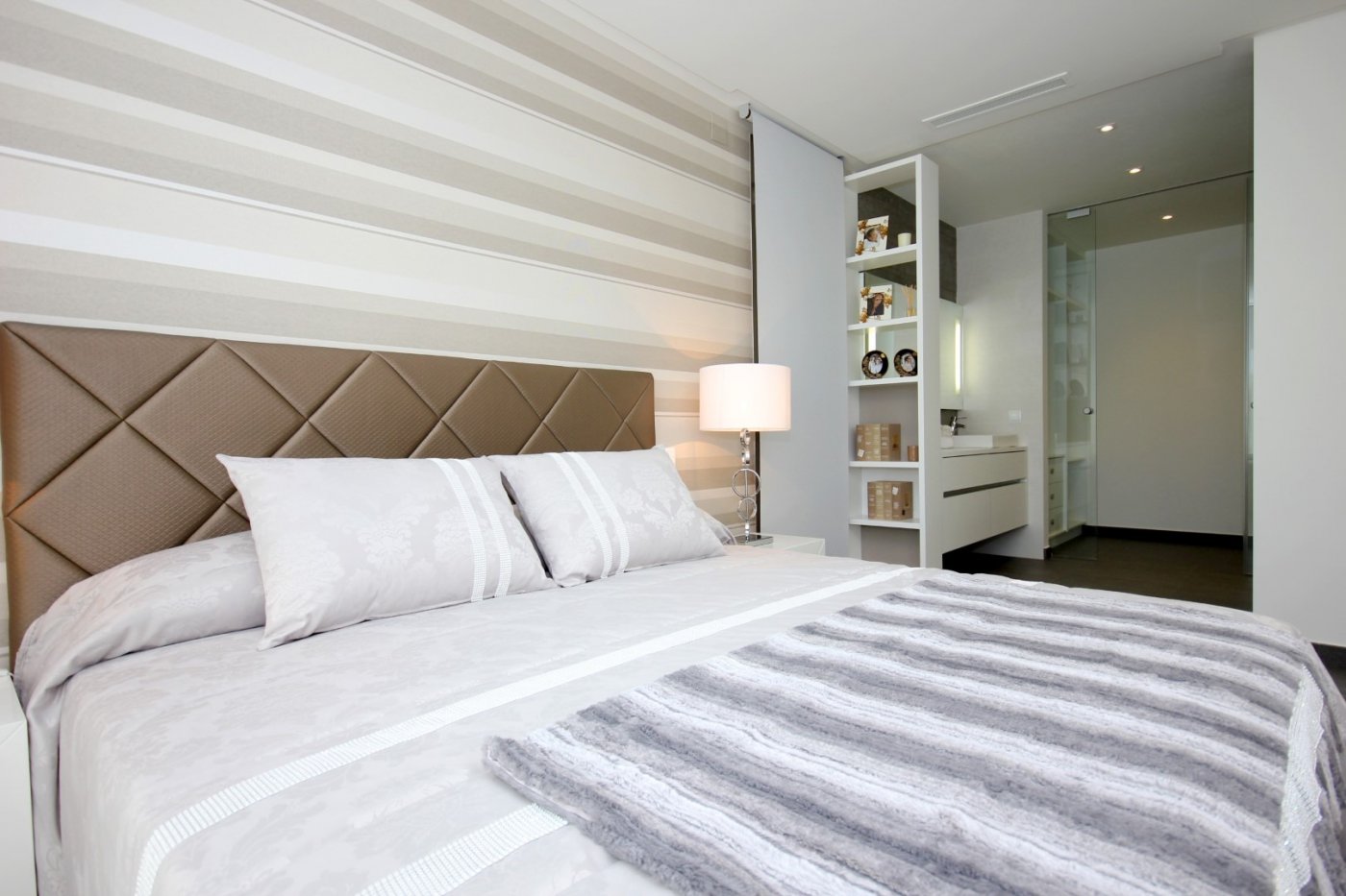 11-4-4 Villa de exclusivo diseño en zona Playa Amerador de El Campello