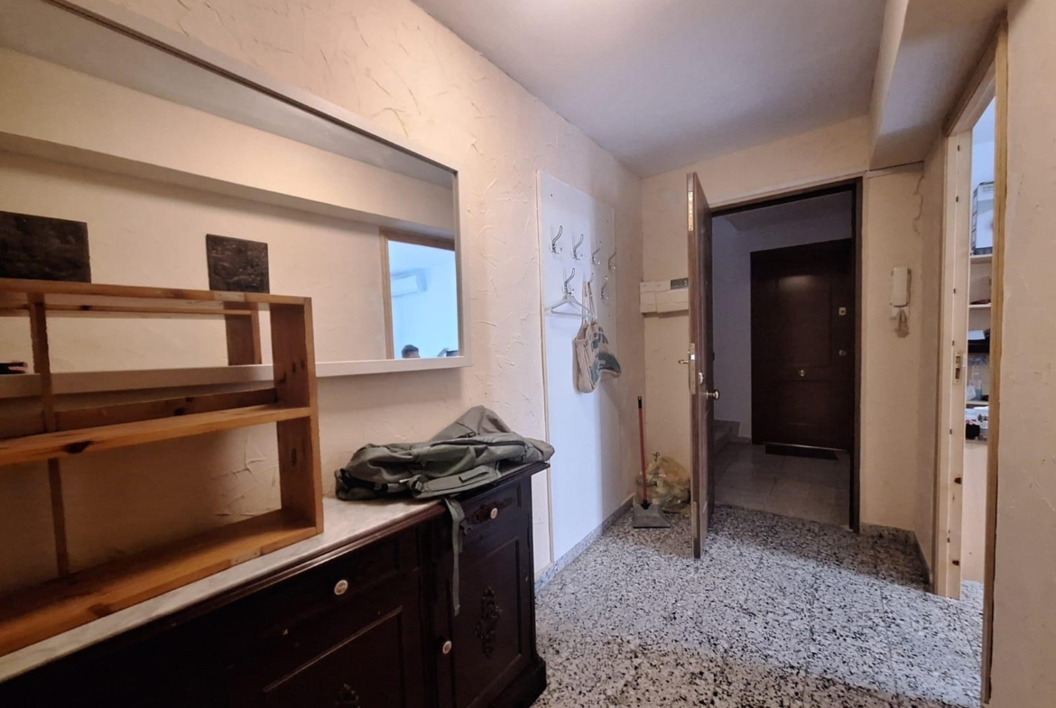 Amplio Piso en Venta en Carolinas Bajas, Alicante – Portonidad Única