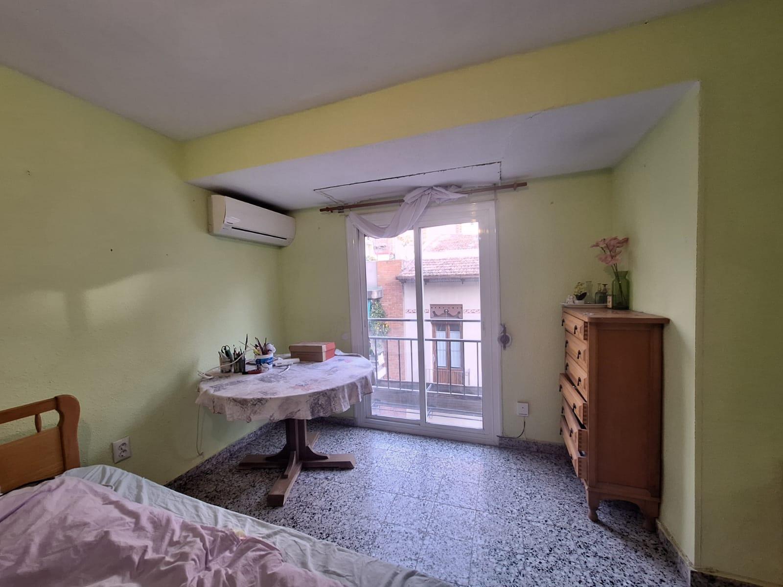 Amplio Piso en Venta en Carolinas Bajas, Alicante – Portonidad Única