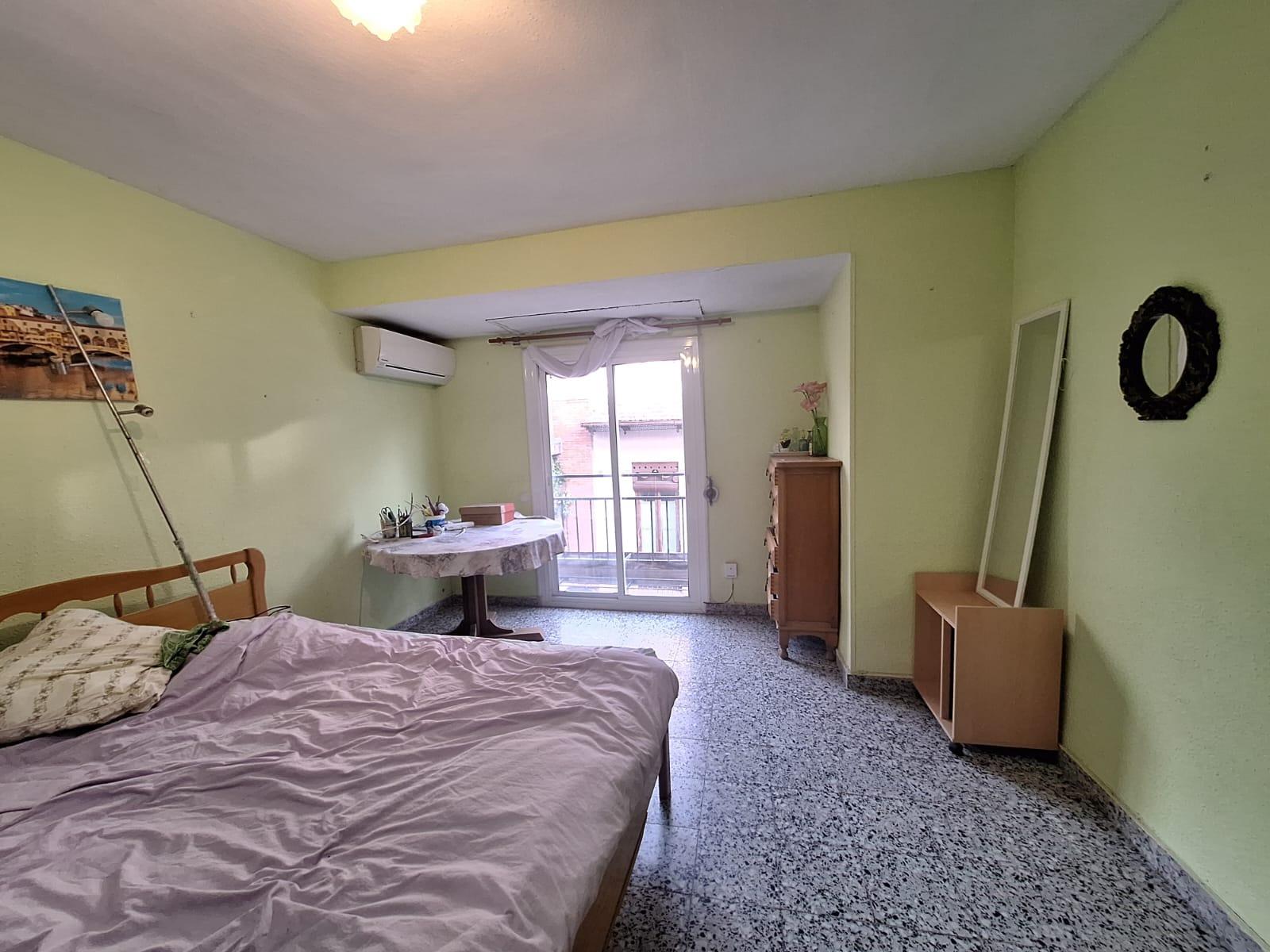 Amplio Piso en Venta en Carolinas Bajas, Alicante – Portonidad Única
