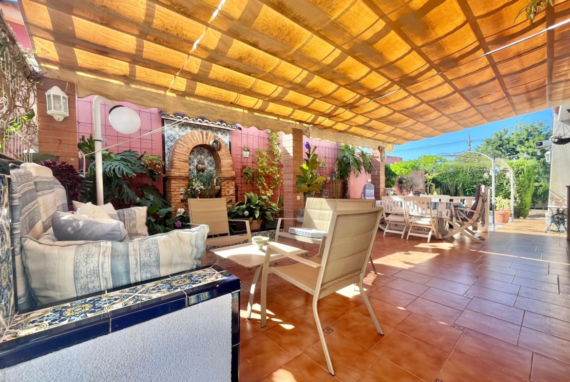 Mediterranean Charm in Los Balcones, Torrevieja