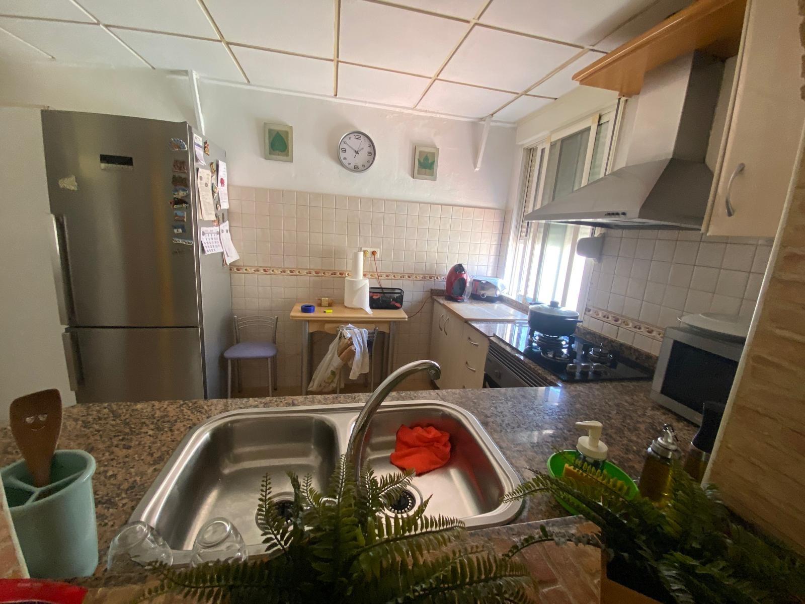 12-14-7 Prachtig herenhuis in Torrevieja met 3 slaapkamers en 2 badkamers.
