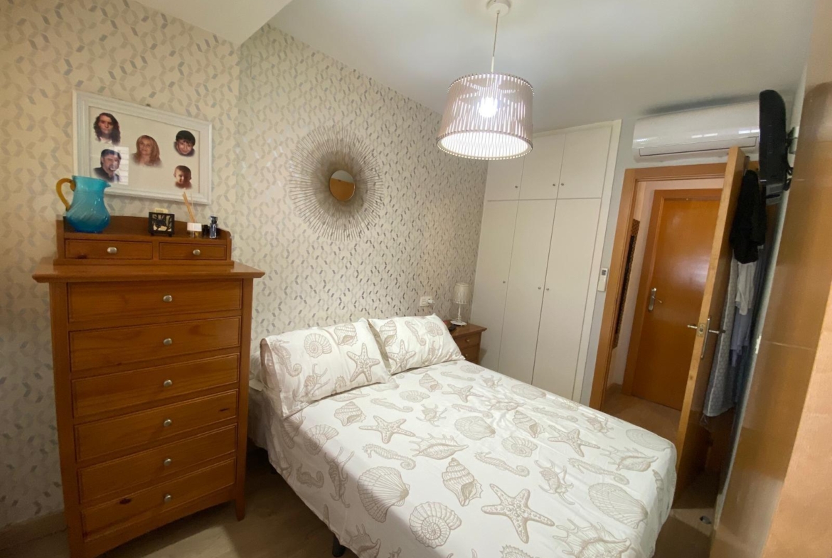 Prachtig herenhuis in Torrevieja met 3 slaapkamers en 2 badkamers.
