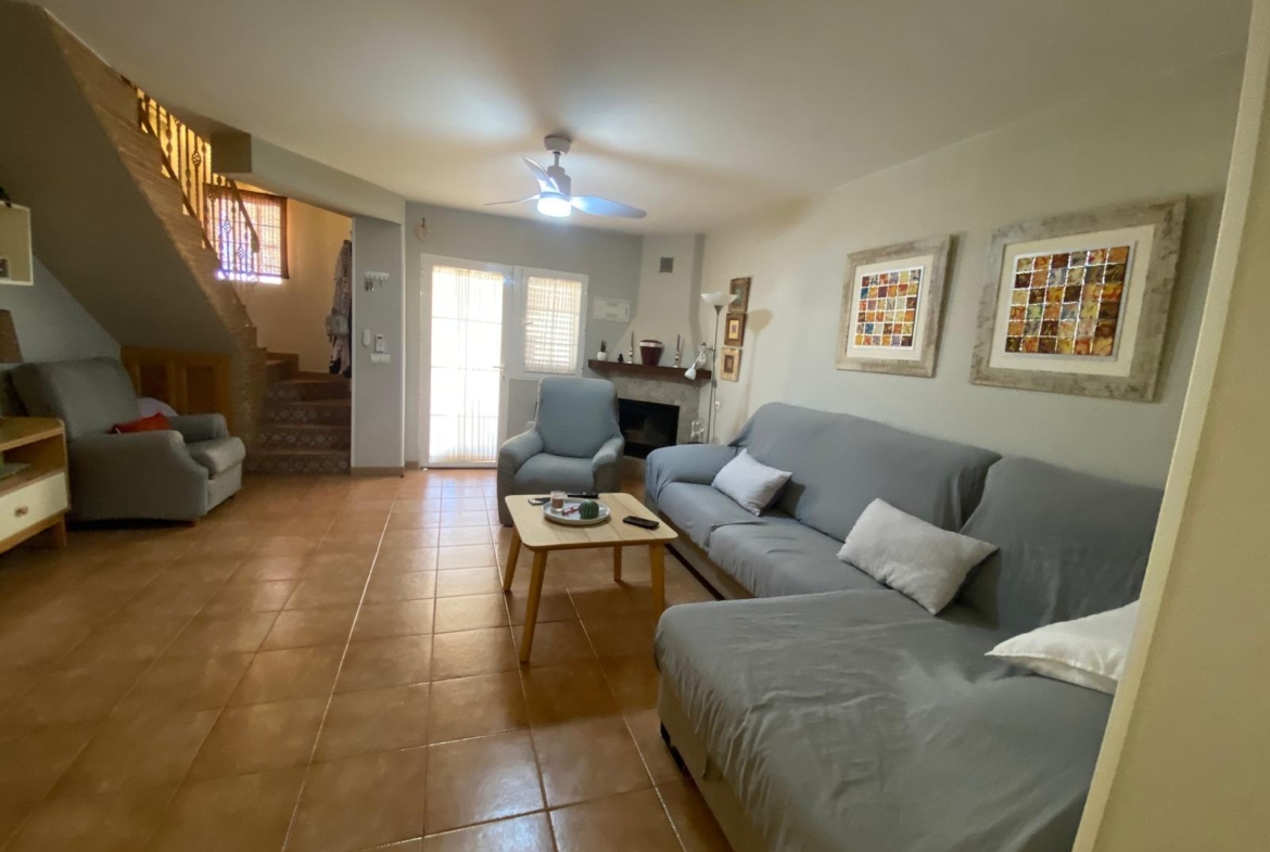 Prachtig herenhuis in Torrevieja met 3 slaapkamers en 2 badkamers.
