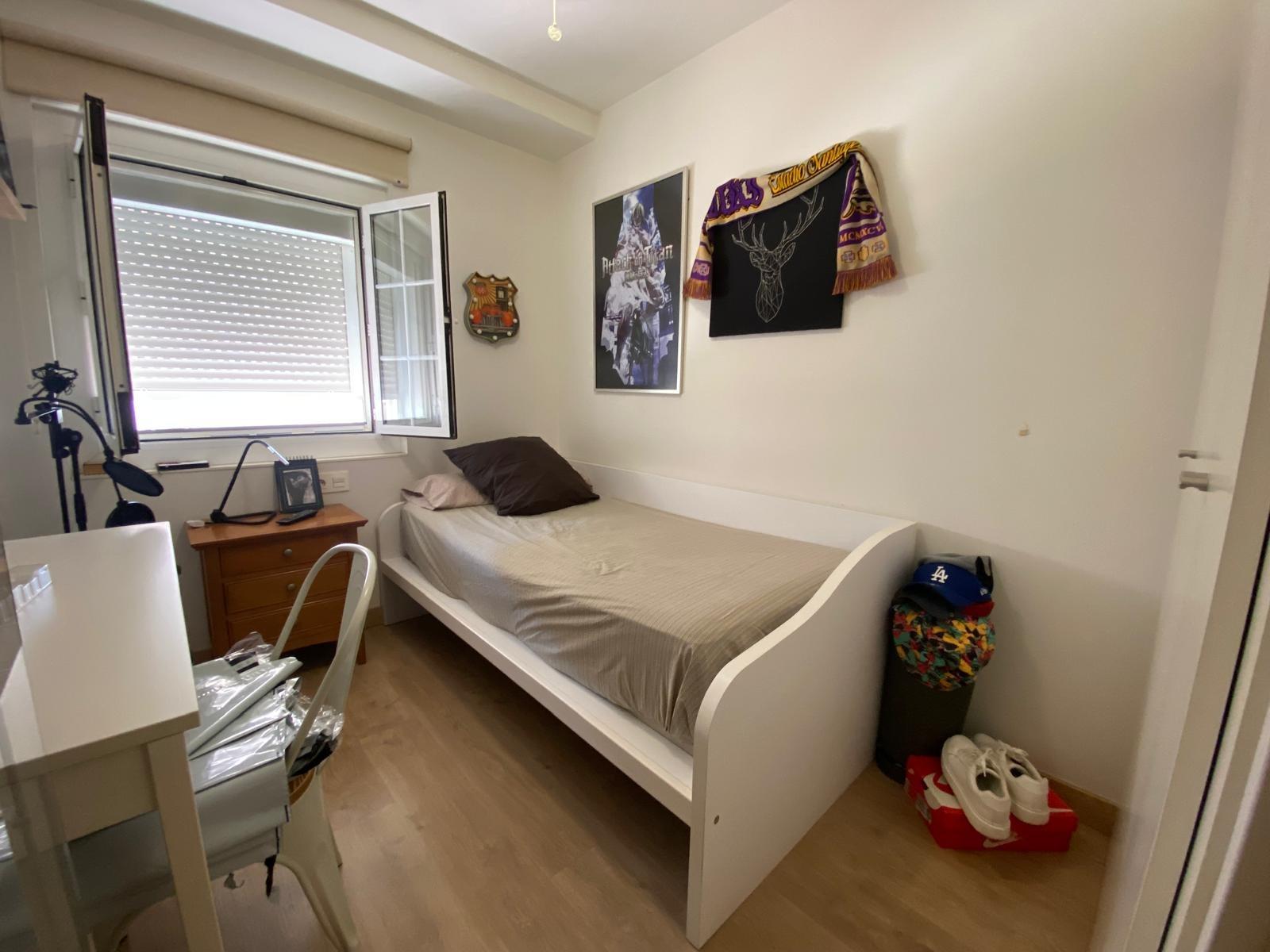 12-20-5 Prachtig herenhuis in Torrevieja met 3 slaapkamers en 2 badkamers.