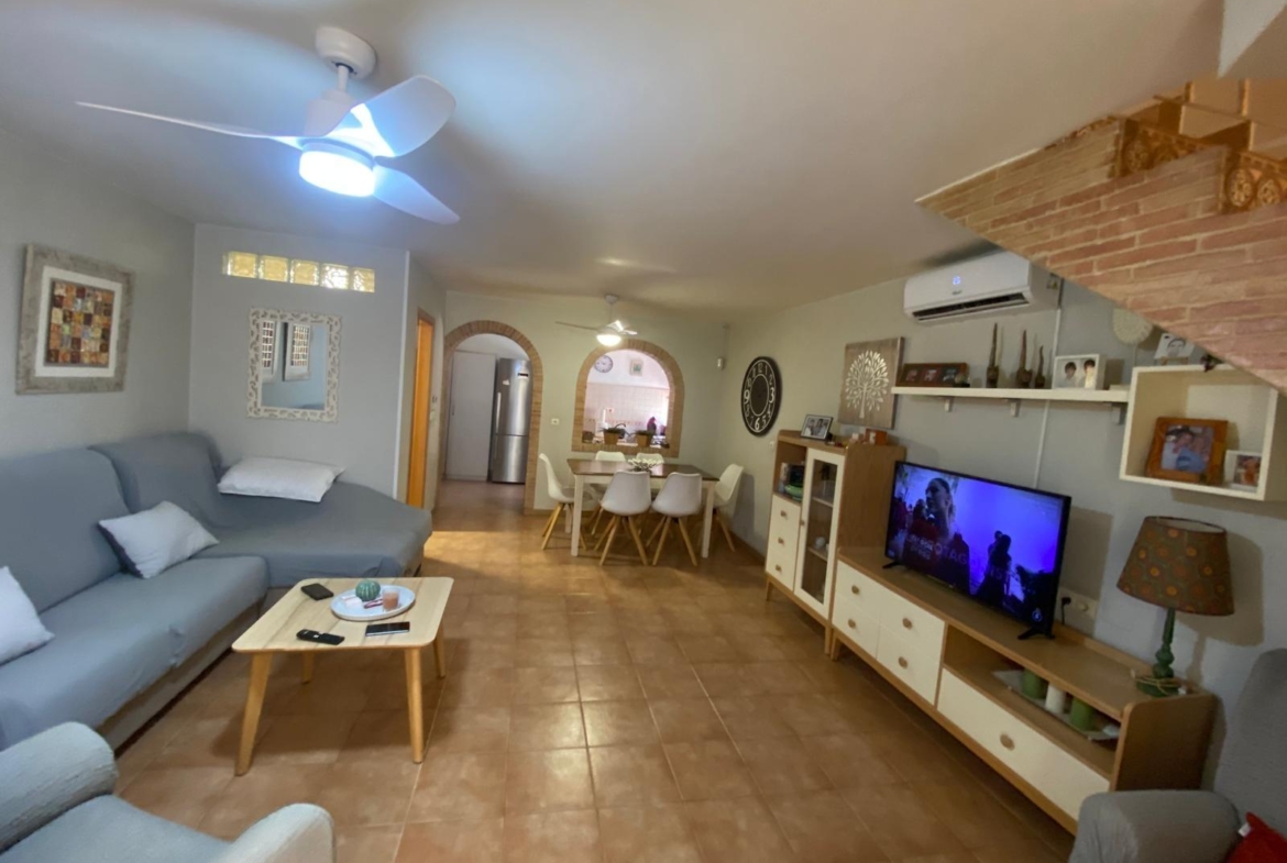 Prachtig herenhuis in Torrevieja met 3 slaapkamers en 2 badkamers.