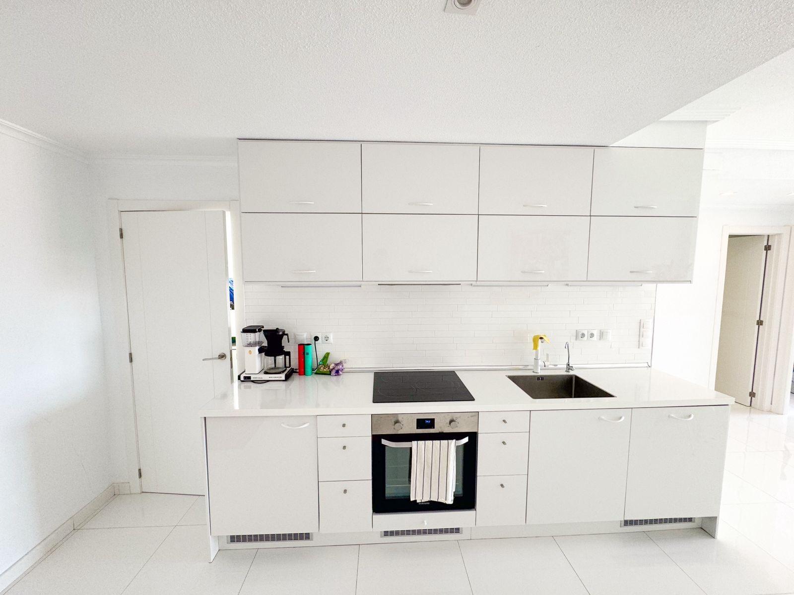 Luxurious Penthouse in Torrevieja with Breathtaking Seaview!
