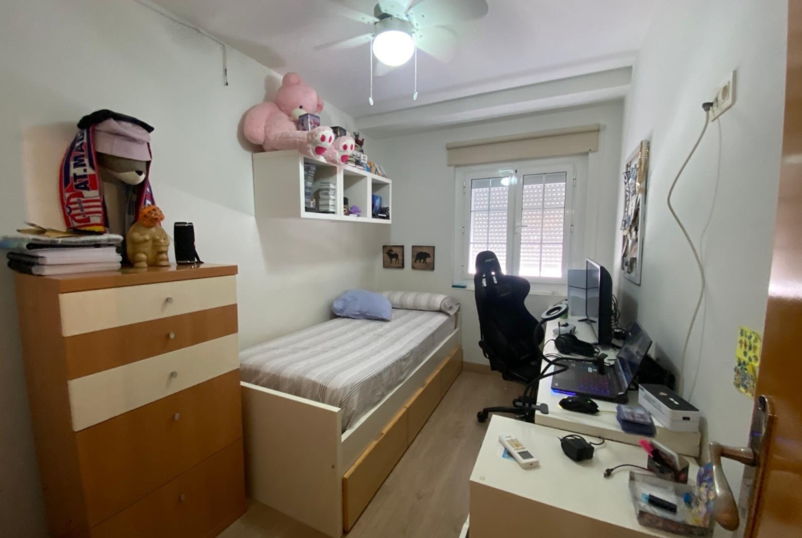 Prachtig herenhuis in Torrevieja met 3 slaapkamers en 2 badkamers.
