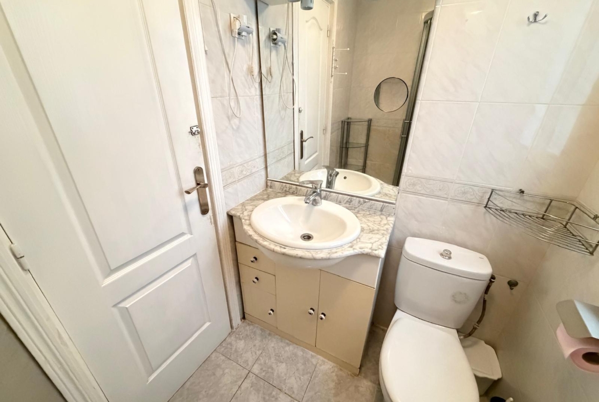 APARTMENT 500 METERS FROM PLAYA DEL CURA WITH A SURFACE OF 44 M2. 1 BEDROOM. 1 BATHROOM.