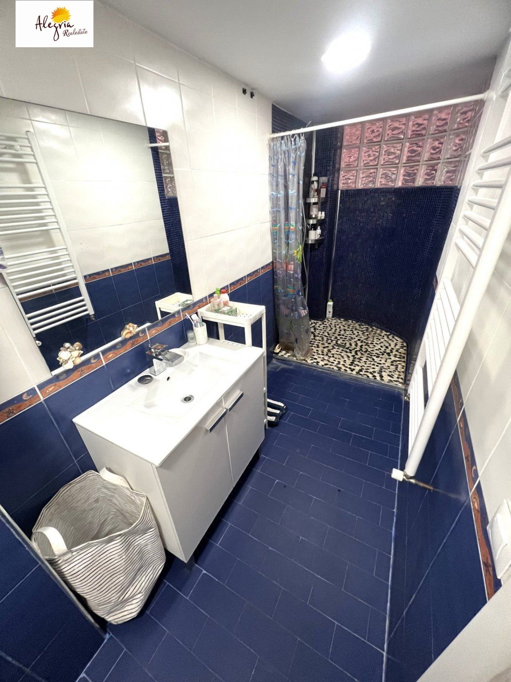 AWESOME APARTMENT IN SALER!!!