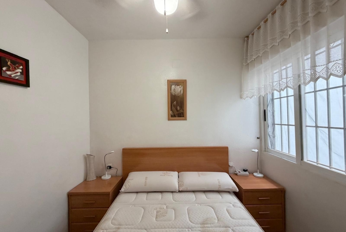 APARTMENT 500 METERS FROM PLAYA DEL CURA WITH A SURFACE OF 44 M2. 1 BEDROOM. 1 BATHROOM.