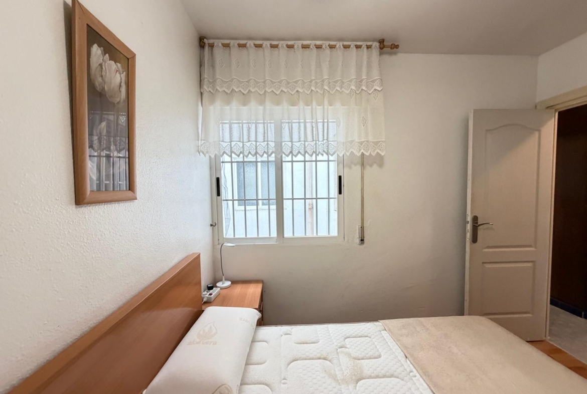 APARTMENT 500 METERS FROM PLAYA DEL CURA WITH A SURFACE OF 44 M2. 1 BEDROOM. 1 BATHROOM.