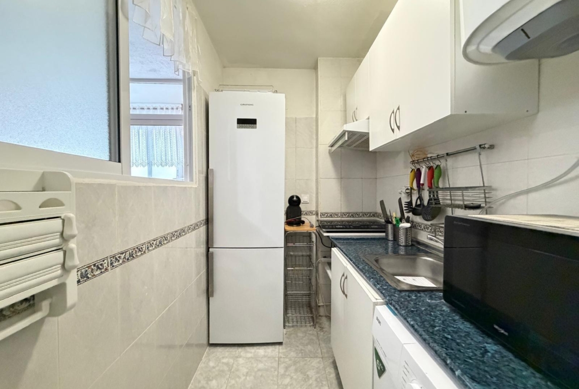 APARTMENT 500 METERS FROM PLAYA DEL CURA WITH A SURFACE OF 44 M2. 1 BEDROOM. 1 BATHROOM.