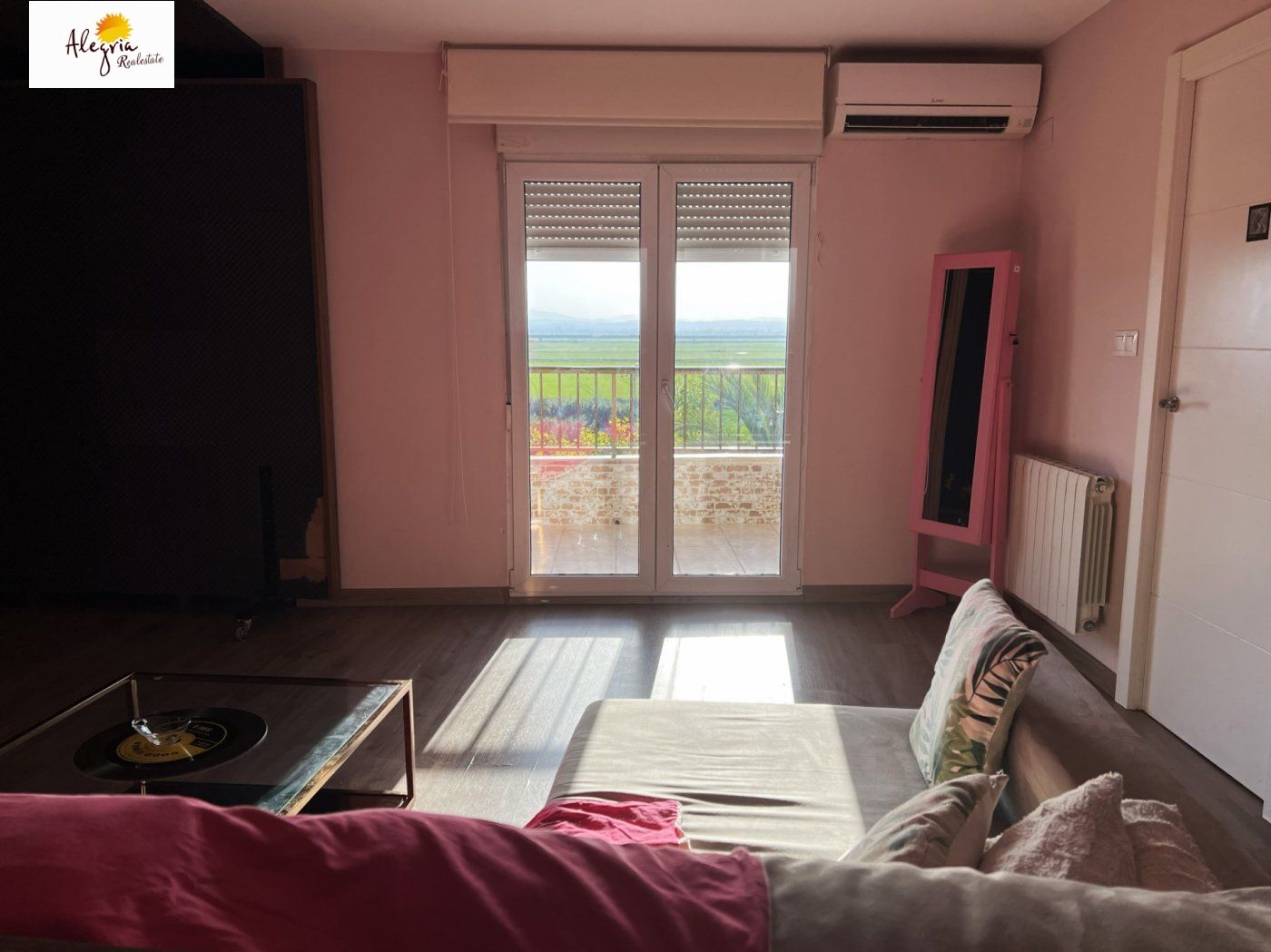 AWESOME APARTMENT IN SALER!!!