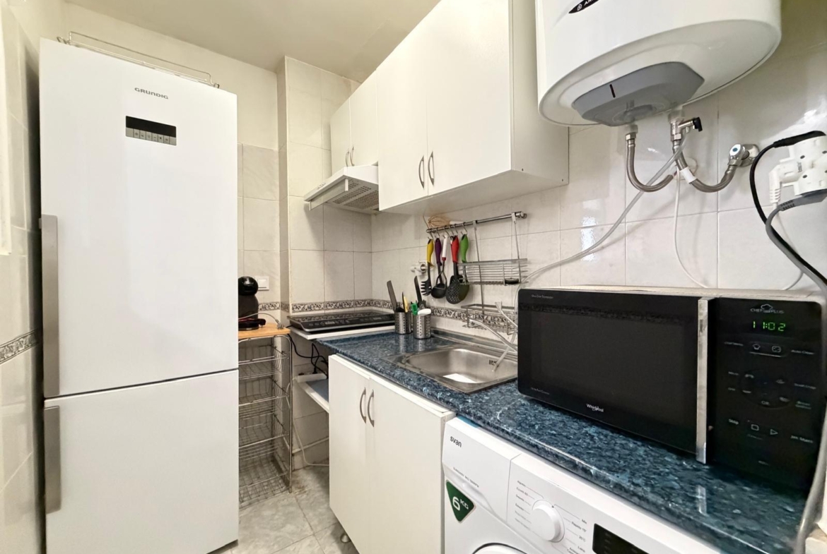 APARTMENT 500 METERS FROM PLAYA DEL CURA WITH A SURFACE OF 44 M2. 1 BEDROOM. 1 BATHROOM.