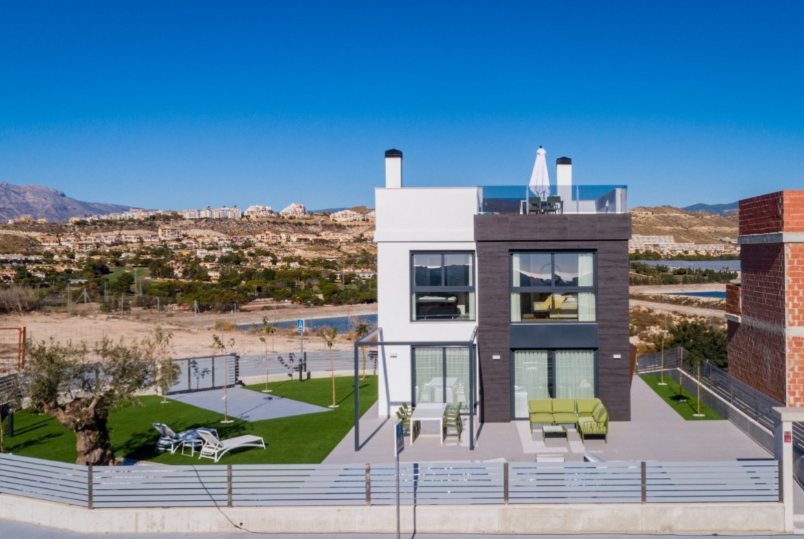 Villas de obra nueva con piscina privada