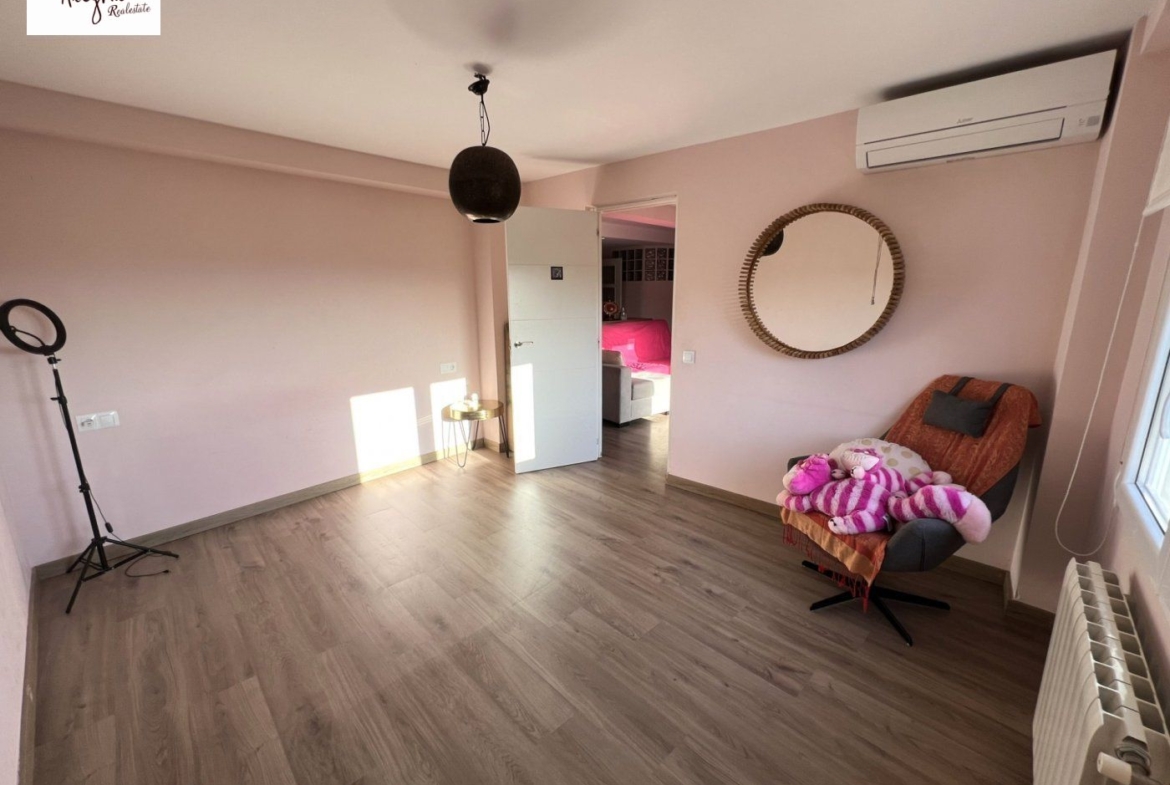 AWESOME APARTMENT IN SALER!!!