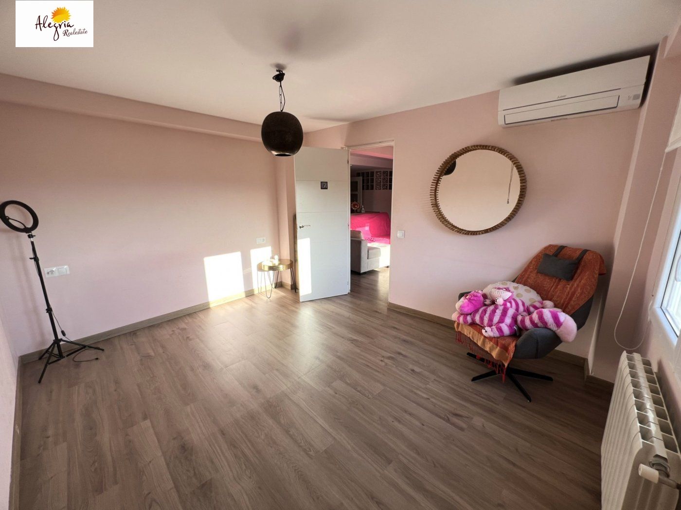 AWESOME APARTMENT IN SALER!!!