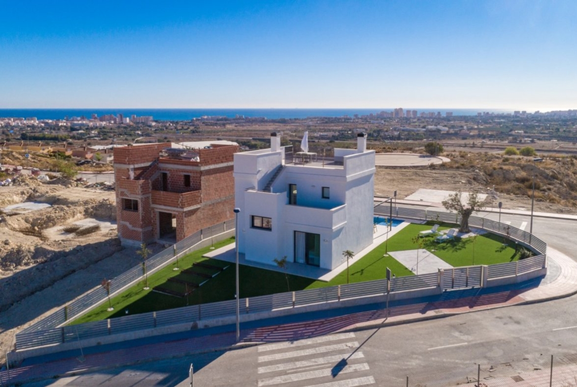 Villas de obra nueva con piscina privada