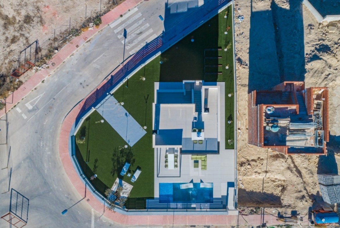 Villas de obra nueva con piscina privada