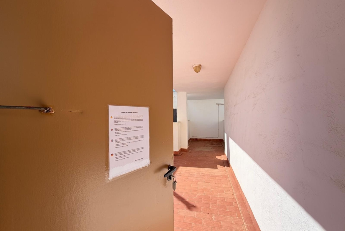 APARTMENT 500 METERS FROM PLAYA DEL CURA WITH A SURFACE OF 44 M2. 1 BEDROOM. 1 BATHROOM.