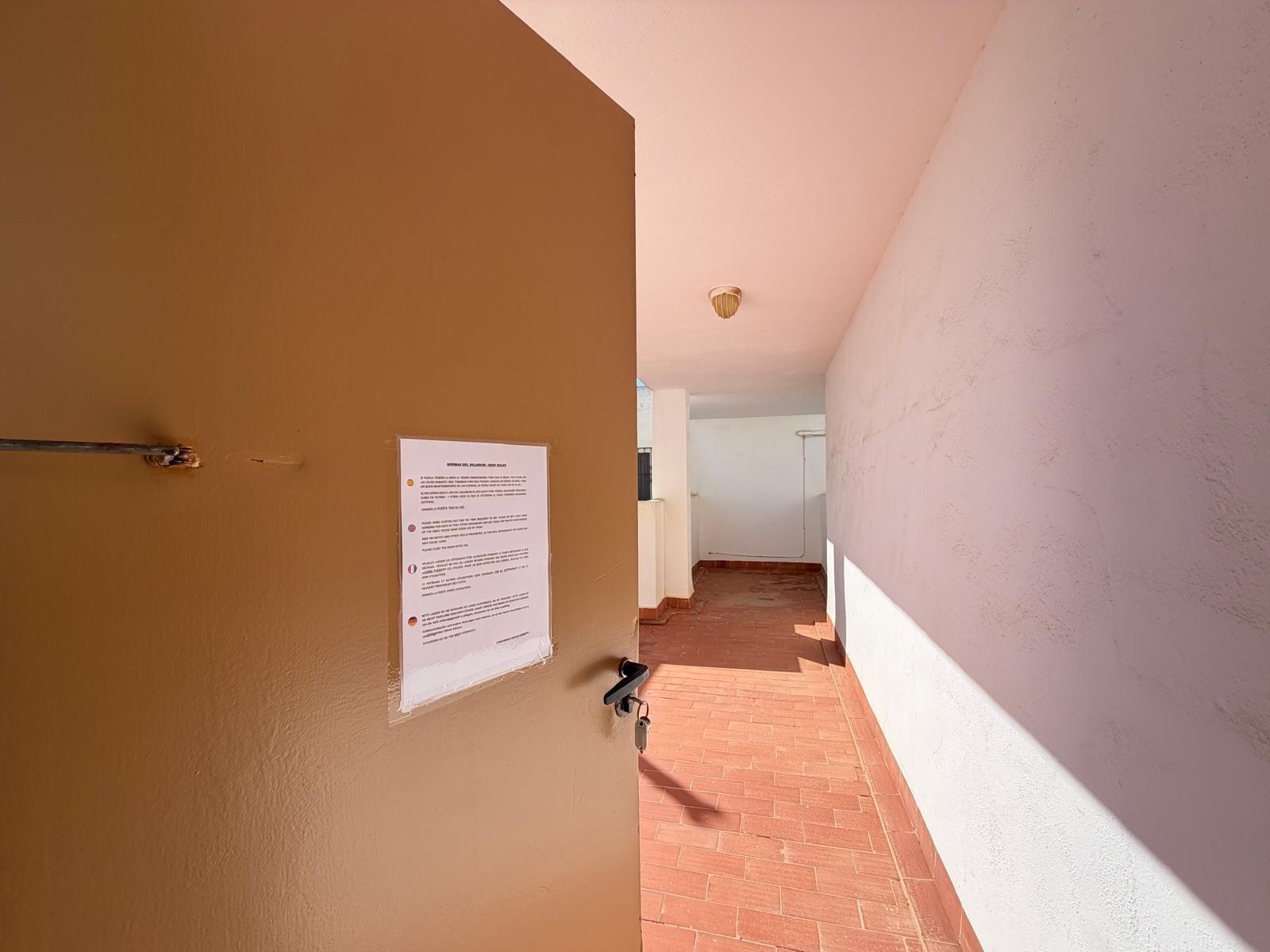 13-39 APARTMENT 500 METERS FROM PLAYA DEL CURA WITH A SURFACE OF 44 M2. 1 BEDROOM. 1 BATHROOM.
