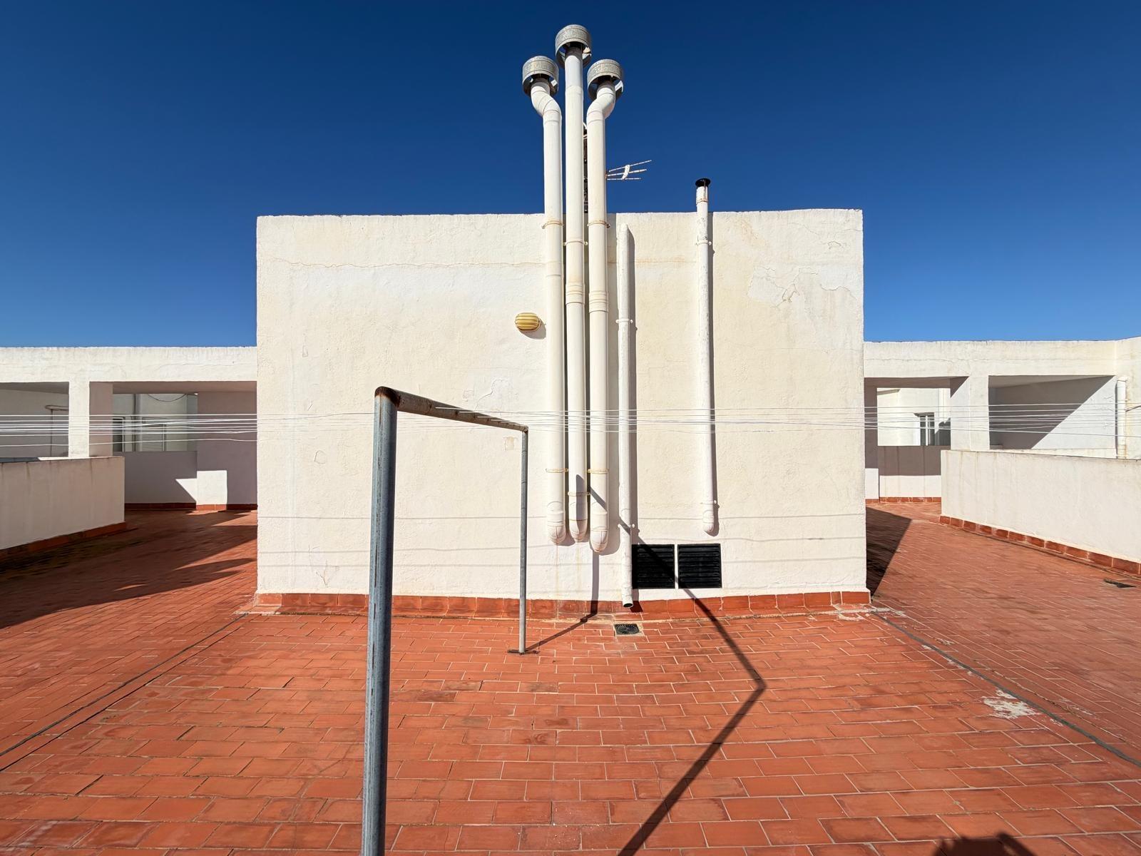 13-43 APARTMENT 500 METERS FROM PLAYA DEL CURA WITH A SURFACE OF 44 M2. 1 BEDROOM. 1 BATHROOM.