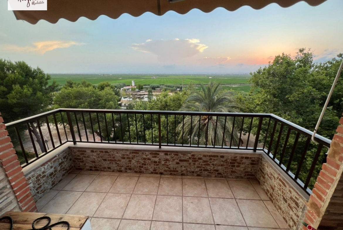 AWESOME APARTMENT IN SALER!!!