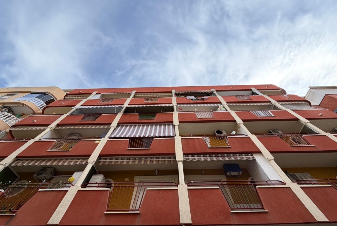 APARTMENT 500 METERS FROM PLAYA DEL CURA WITH A SURFACE OF 44 M2. 1 BEDROOM. 1 BATHROOM.