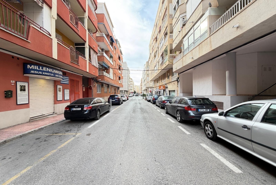 APARTMENT 500 METERS FROM PLAYA DEL CURA WITH A SURFACE OF 44 M2. 1 BEDROOM. 1 BATHROOM.