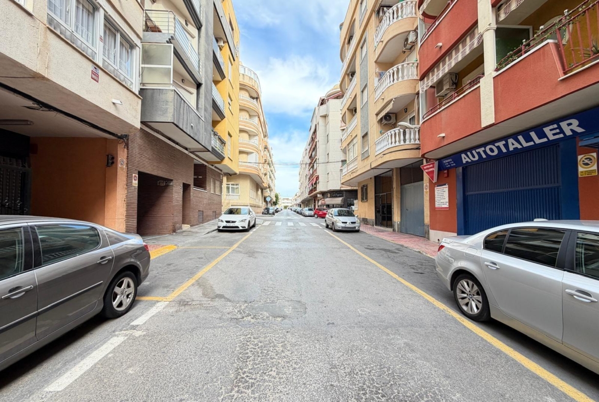APARTMENT 500 METERS FROM PLAYA DEL CURA WITH A SURFACE OF 44 M2. 1 BEDROOM. 1 BATHROOM.